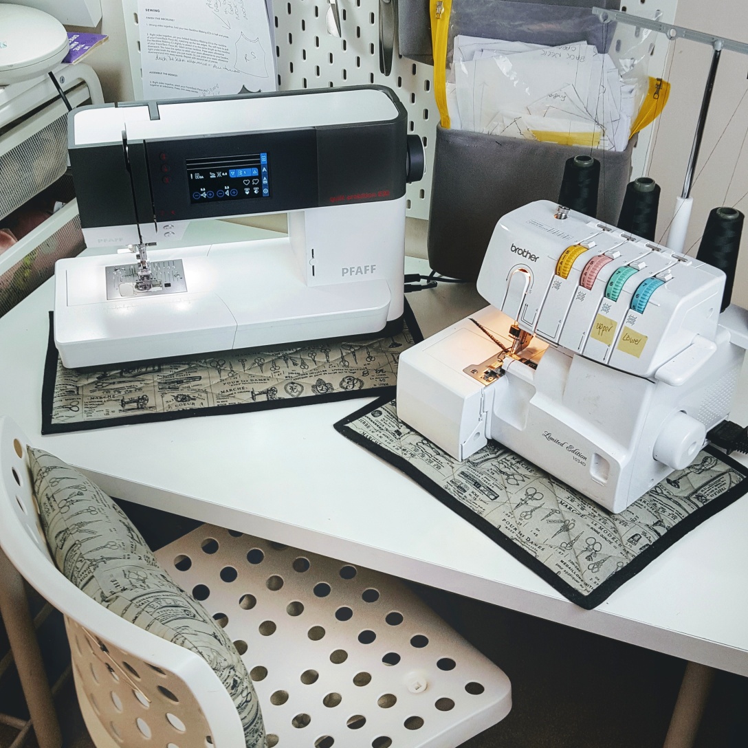 Sewing new Machine Mats and matching Cushion – Tutorial